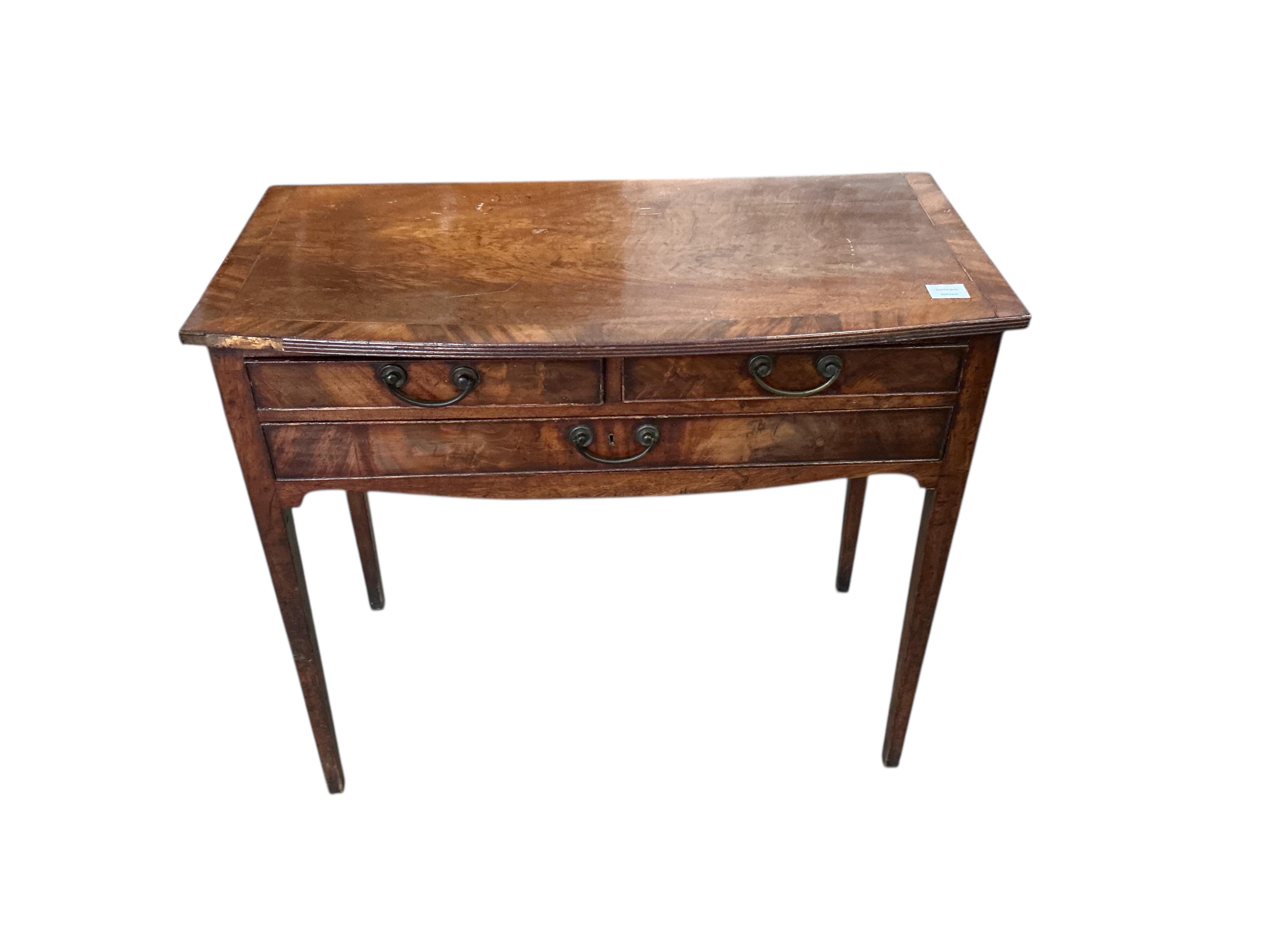 A George III mahogany bow front side table, width 88cm, depth 44cm, height 76cm